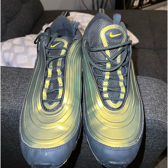 Air Nikes good condition - Picture 1 of 7